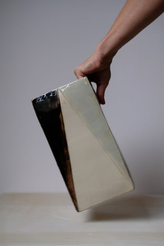 Large Vase 'Balanced' ::: Black&Cream